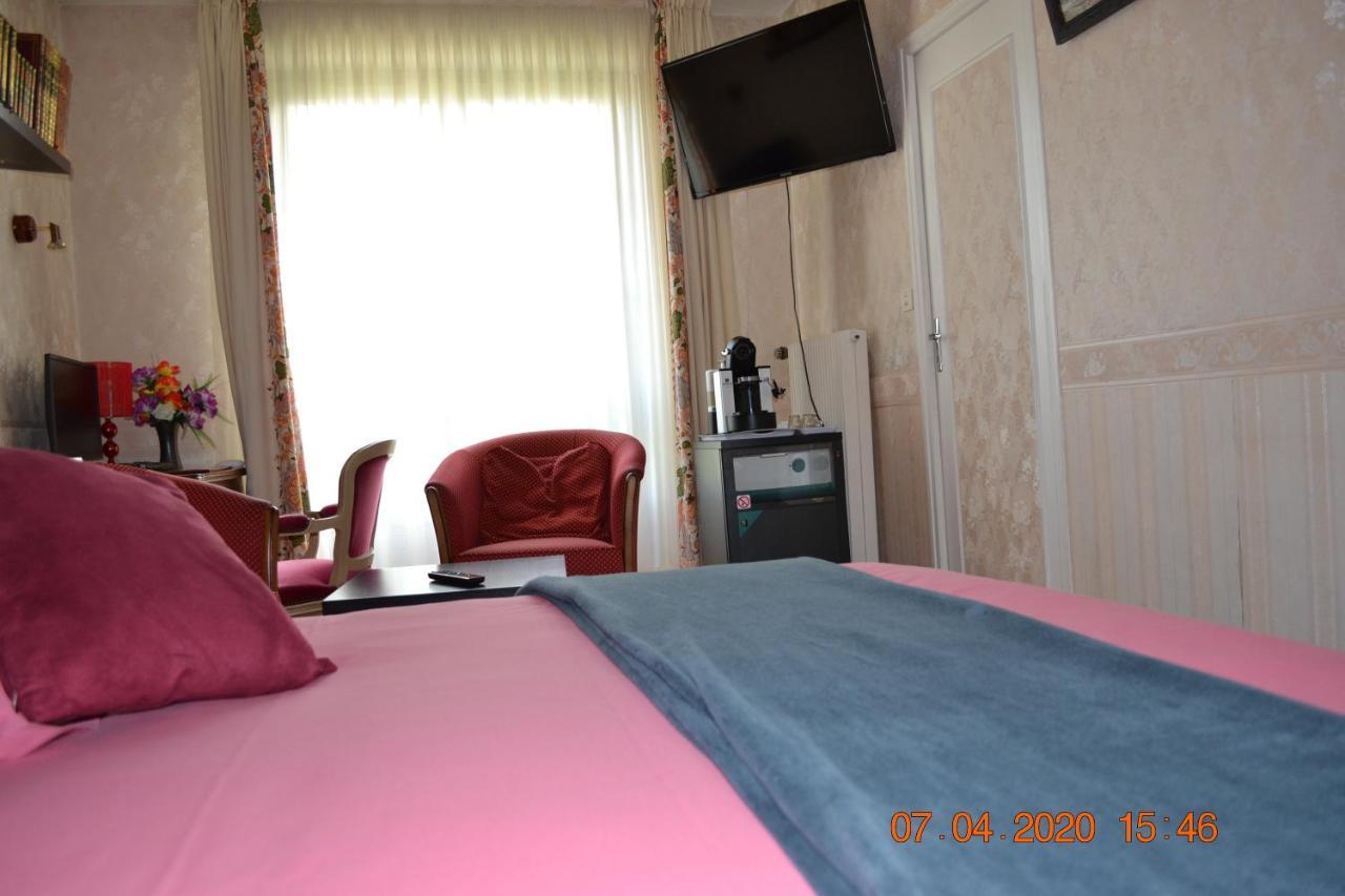 Le Castel 3* Brissac-Quince